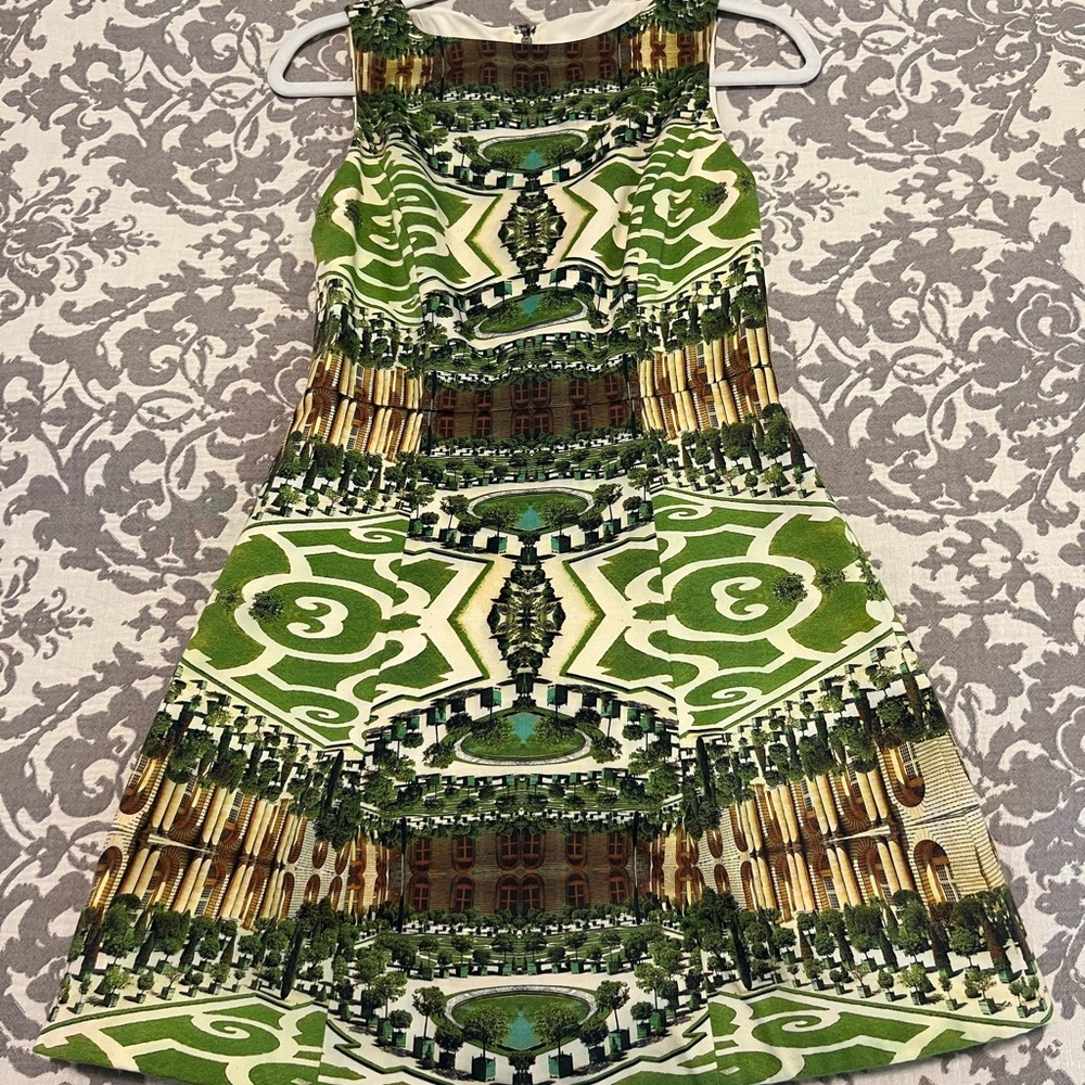 Alice & Olivia, Versailles Garden mini dress. Size 6.